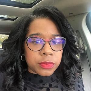 Meet your Posher, Cynthia